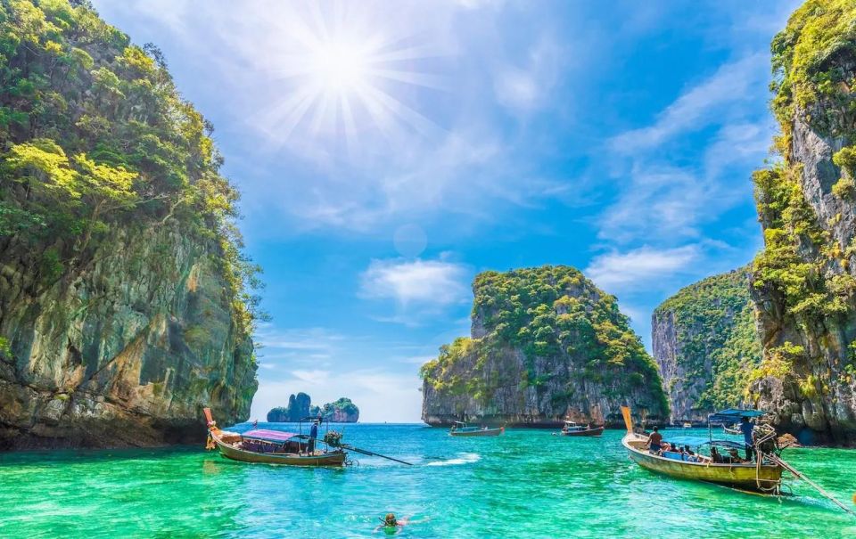 From Phi Phi:Watch Sunset at Maya Bay, Planktron and Snorkel - Key Points