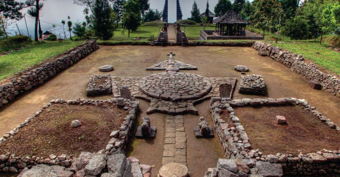 From Yogyakarta: Cetho, Sukuh Erotic Temple and Solo City - Key Points