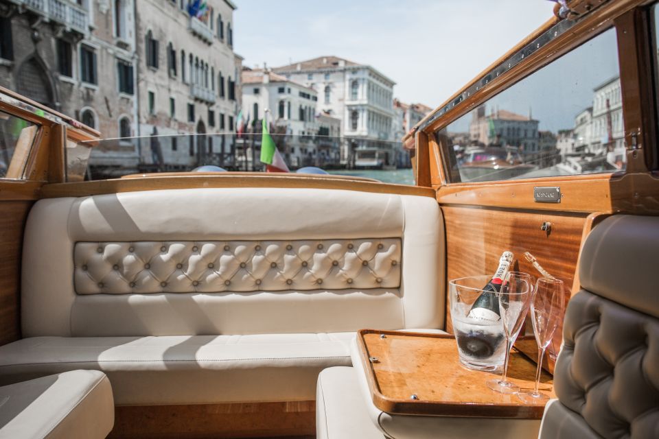 Grand Canal Boat Tour & Murano - Key Points