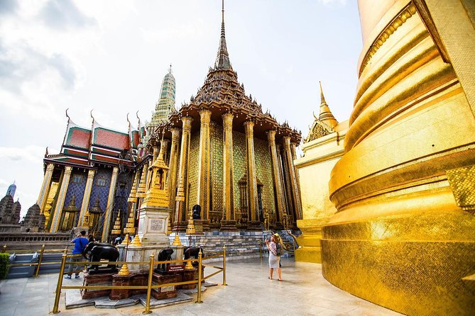 Grand Palace, Wat Phra Kaew, Wat Pho and Wat Arun Walking Tour From Bangkok - Key Points