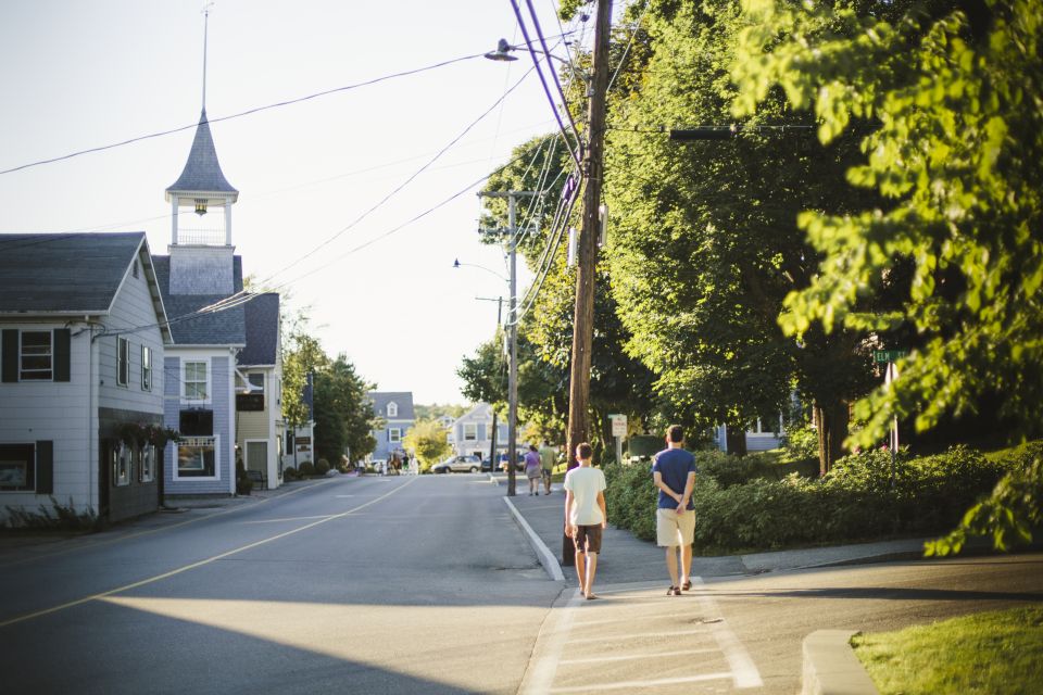 Kennebunkport: A Garden Stroll - Key Points