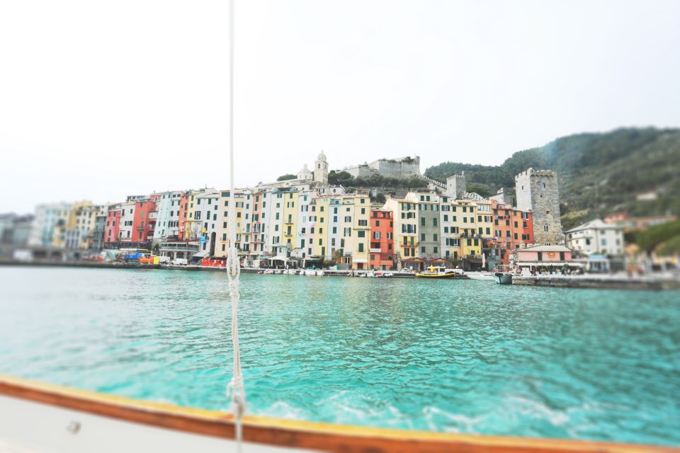 La Spezia: Sunset Boat Tour With Aperitif - Key Points