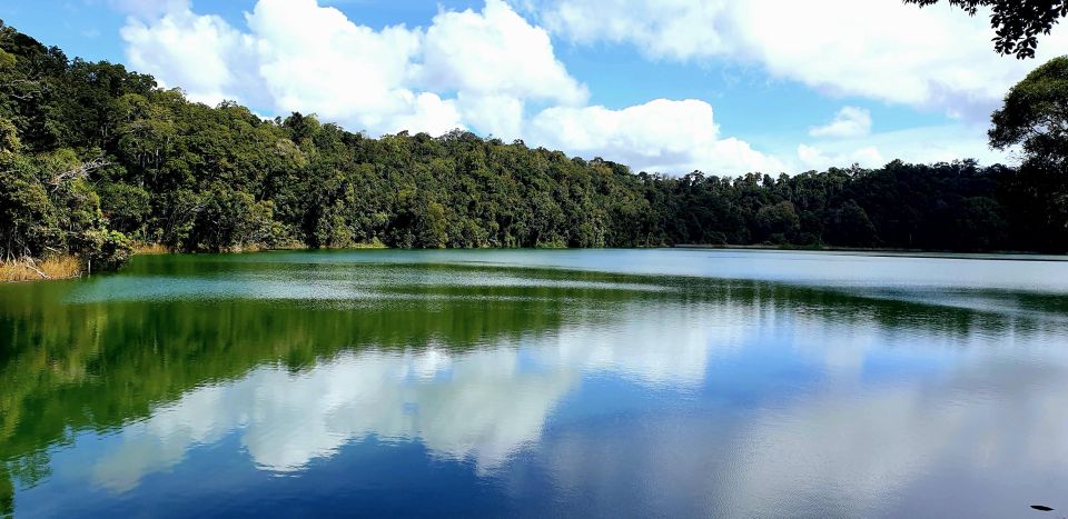 Lake Eacham: Return Transport | Travel Buddies