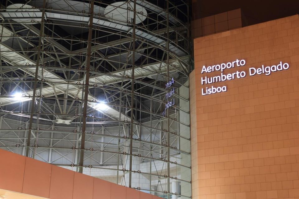 Lisbon: Airport Transfer To/From Cascais, Estoril, or Sintra - Key Points