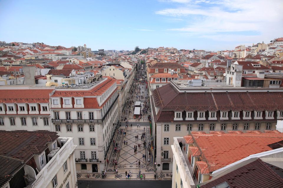 Lisbon: Arch Augusta, Baixa, Chiado Y Alfama Walking Tour - Key Points