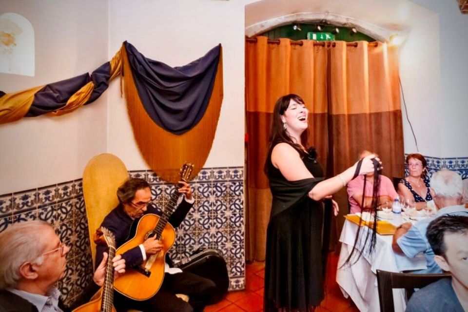 Lisbon: Authentic Fado Show, Dinner and Night Tour - Key Points