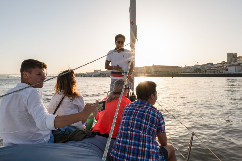 Lisbon: Daytime/Sunset/Night City Sailboat Tour With Drinks - Key Points