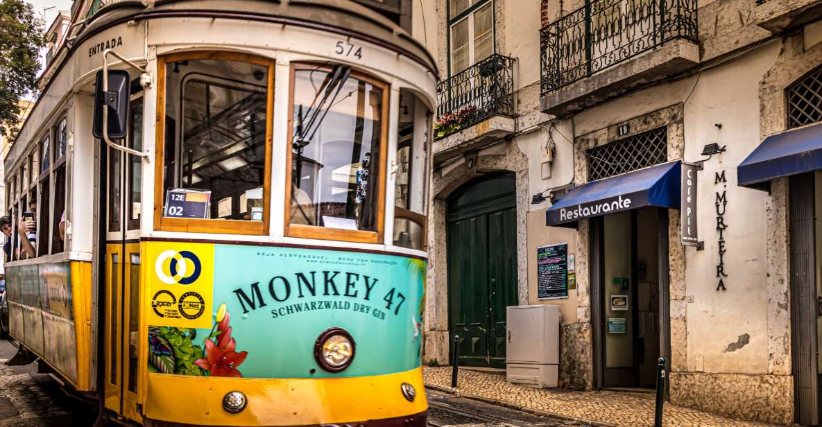 Lisbon: First Discovery Walk and Reading Walking Tour - Key Points