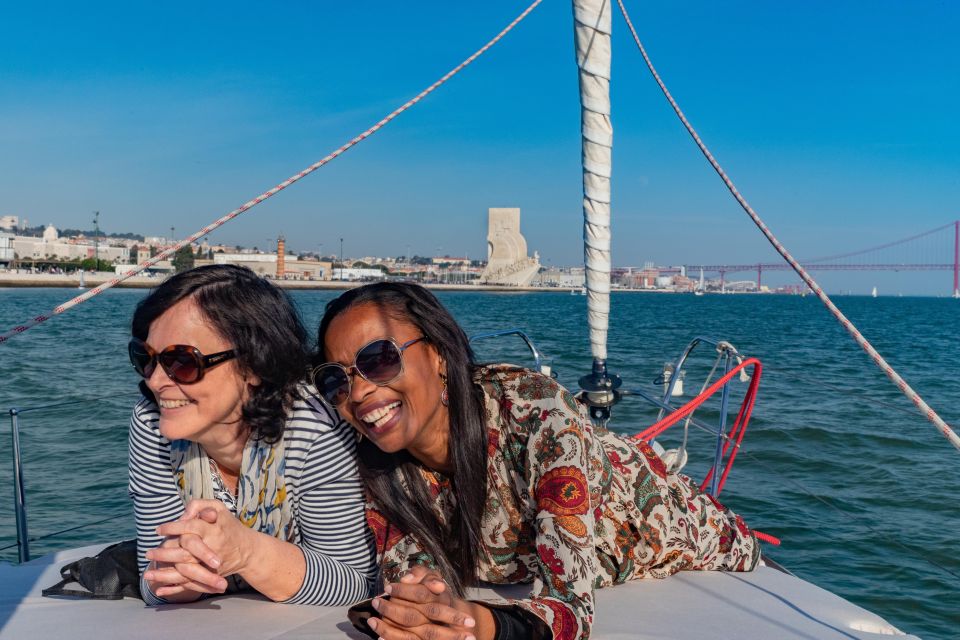 Lisbon: Sunset Sailing Tour in Tagus River | Private - Key Points