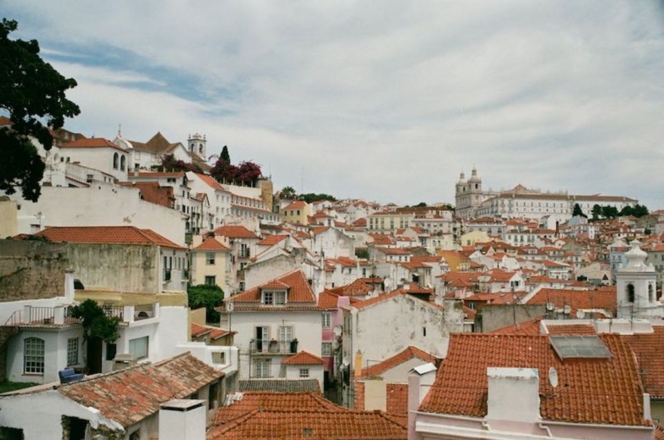 Lisbon Tuk Tuk Guided Tour - Key Points