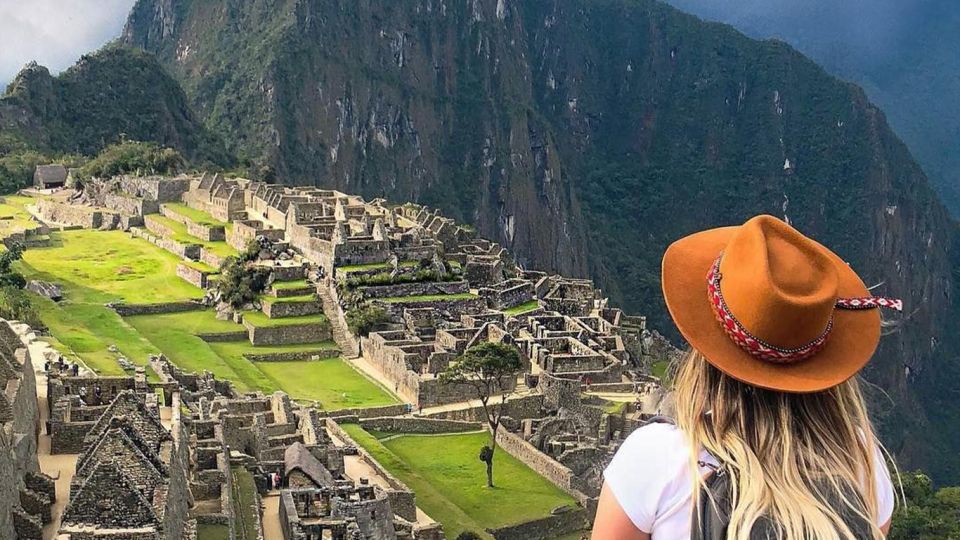 Machupicchu Full Day Tour: by Train Vistadome - Key Points