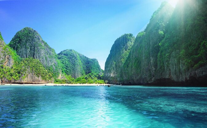 Maya Bay Sleepaboard Spend the Night on Our Purpose Built Boat in Maya Bay - Key Points