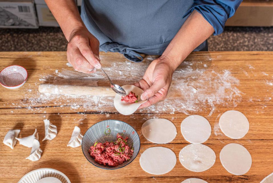 Melbourne: Chinese Dumpling Cooking Class With a Drink - Key Points