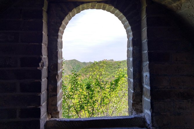 Mini Group: Half-Day Great Wall at Mutianyu Hiking Tour - Mutianyu Great Wall Highlights