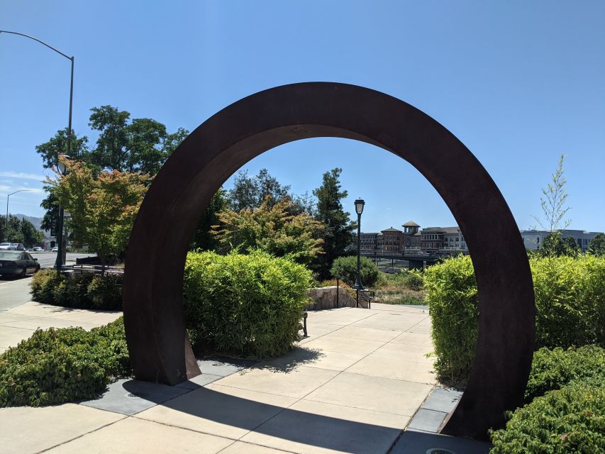 Napa: Scavenger Hunt Walking Tour by Smartphone - Key Points