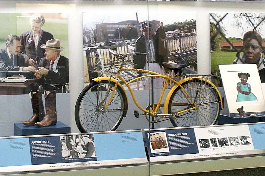 National Museum of American History: Guided Tour - Key Points