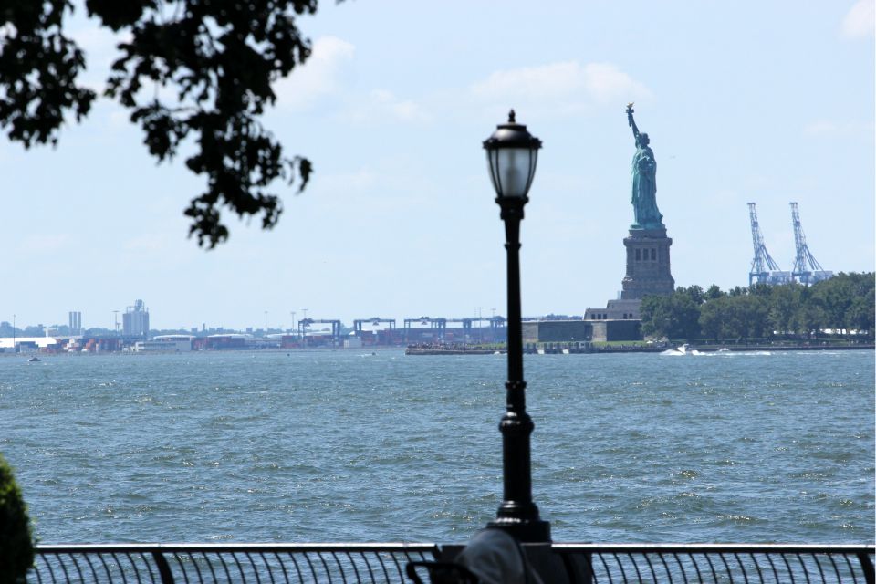 NYC: Battery Park and Statue of Liberty Self-Guided Tour - Key Points