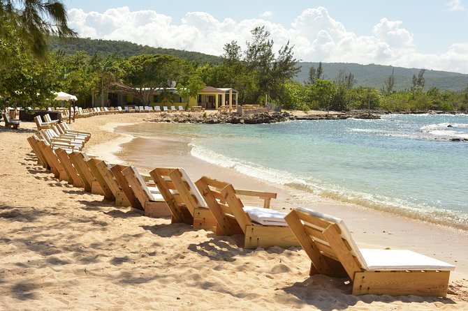 Ocho Rios: Bamboo Beach Club With Specialty Lunch & Cocktails - Bamboo Beach Club Overview