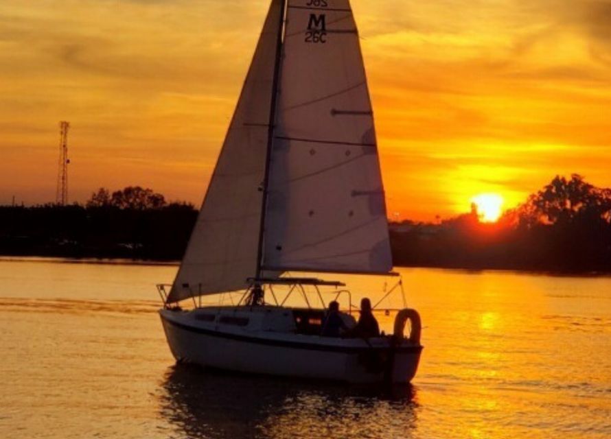 Orlando: Private Sunset Sailing Trip on Lake Fairview - Key Points