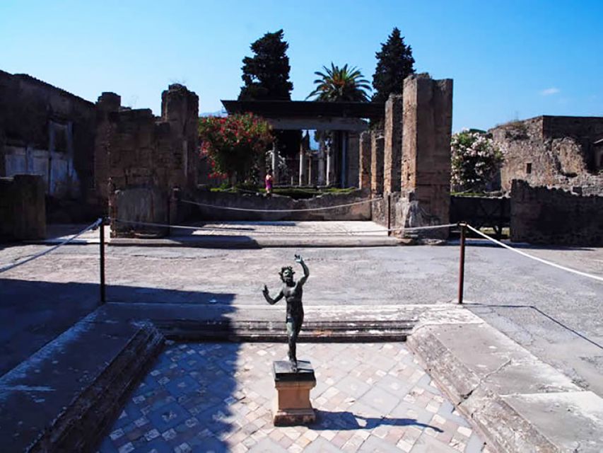 Pompeii: The Daily Life of Ancient Pompeii Private Tour - Key Points