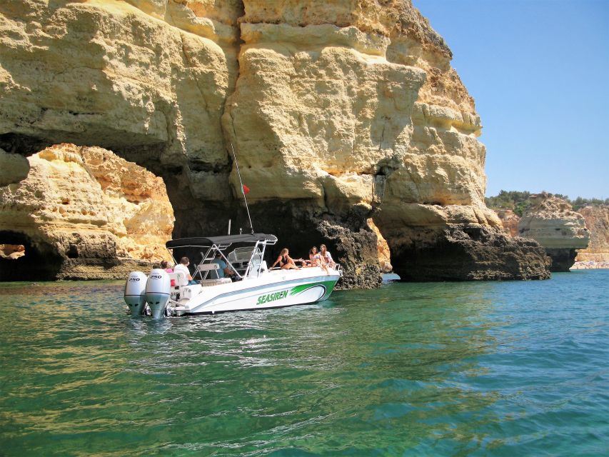 Portimão: Private Benagil Cave Boating Tour - Key Points