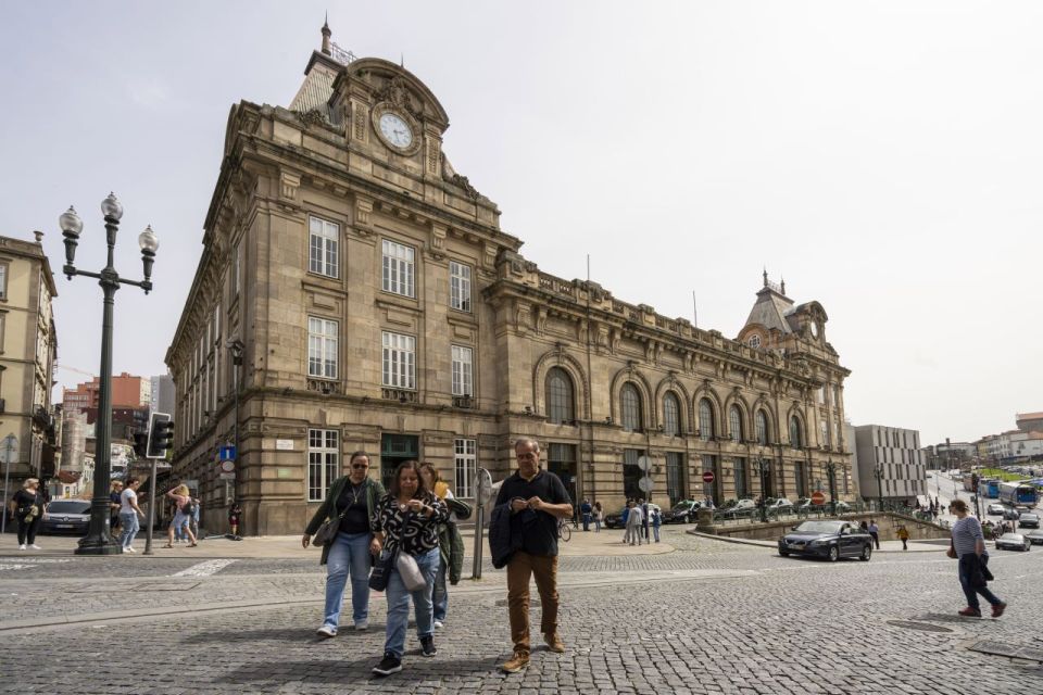 Porto: Private Customizable Sightseeing Tour With a Local - Key Points