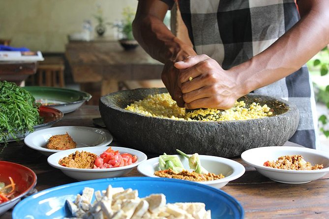 Private Balinese Cooking Class and Garden Tour in Ubud With Dewa - Key Points