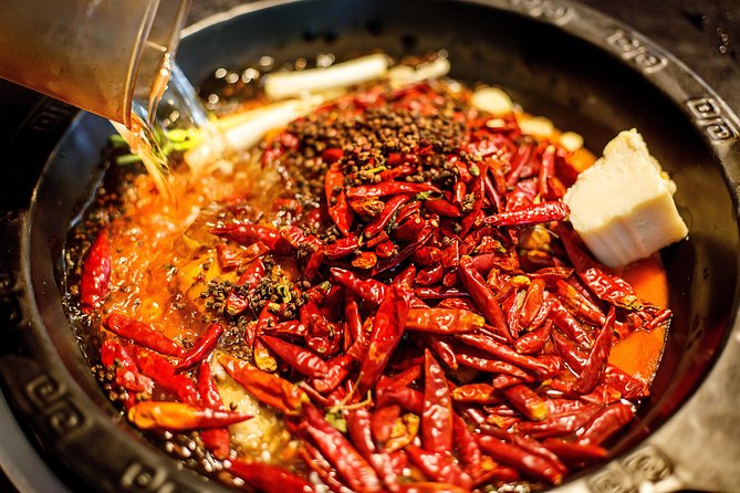 Private Chengdu Hotpot Dinning Experience at Locals Home - Key Points