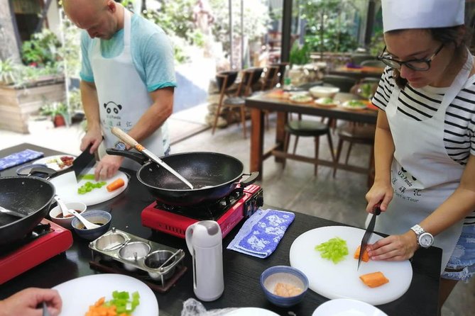 Private Sichuan Cooking Class Including Local Wet Market Visit - Overview of the Experience