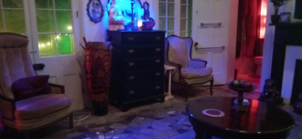 Private Tour Seance At The House On Bourbon Street - Key Points