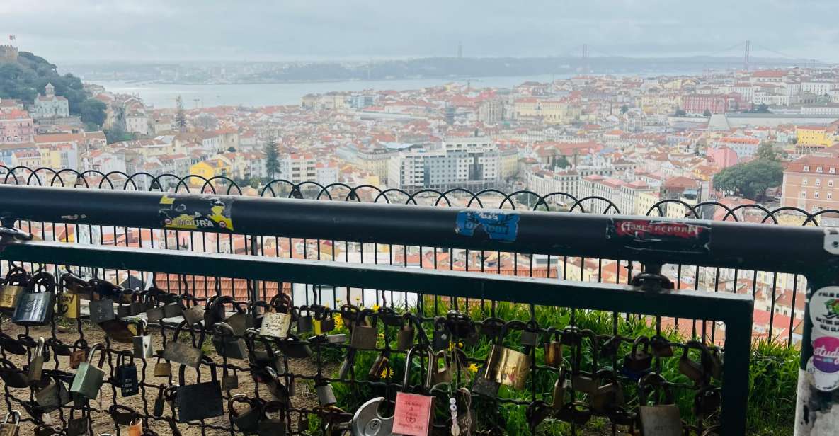 Private TukTuk Tour Lisbon - Key Points