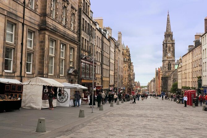 Pub Crawl in Edinburgh - Key Points