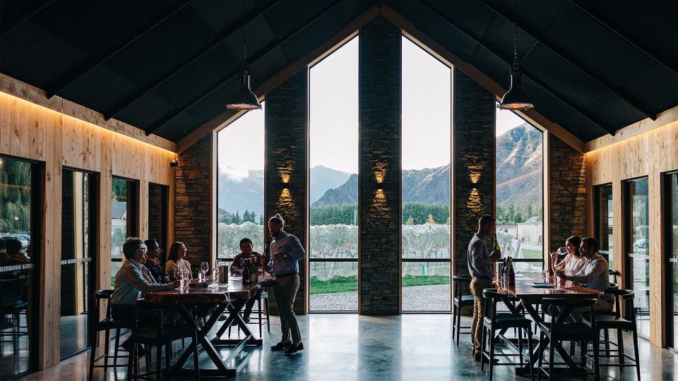 Queenstown: Valli Wine Tasting Experience - Key Points