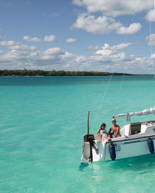 Sailboat Tour in the Seven Colors Lagoon of Bacalar - Key Points