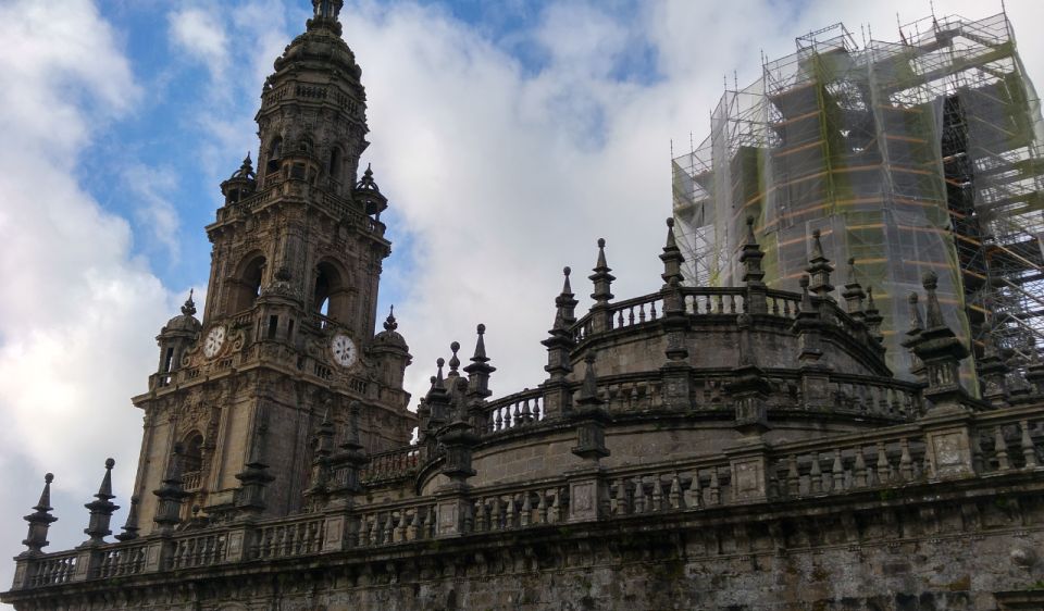 Santiago De Compostela Private 10- Hours Tour From Oporto - Key Points