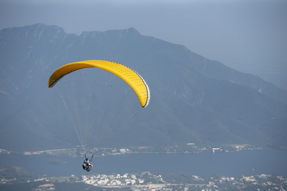 Santiago, Nl: Paragliding in the Sierra De Santiago - Key Points