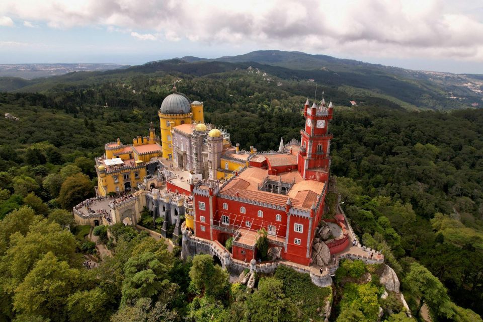 Sintra: Pena Palace, Moorish Castle, Cabo Da Roca, and Cascais - Key Points