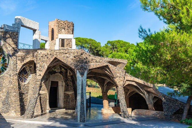 Skip the Line: Audio Guide Visit Gaudi Crypt and Colònia Güell Ticket - Key Points