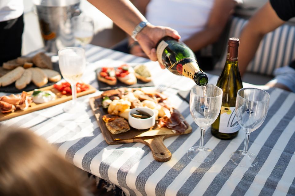 Sunset Aperitif in Cinque Terre and Portovenere - Key Points