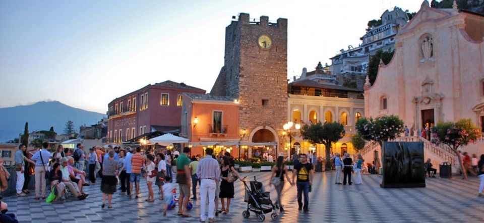 Taormina: Sunset Walking Tour & Aperitif on Rooftop Terrace - Key Points