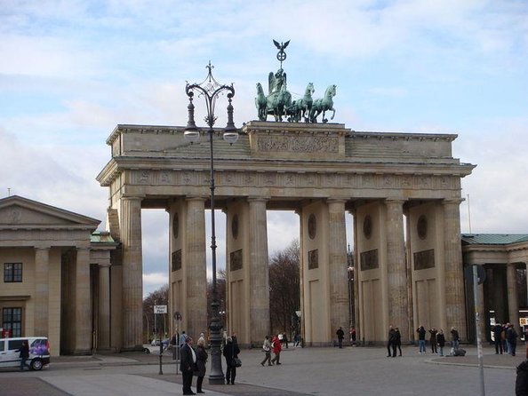 The Beauty of Berlin by Bike: Private Tour - Key Points