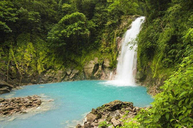 Tubing in Rio Celeste - Key Points