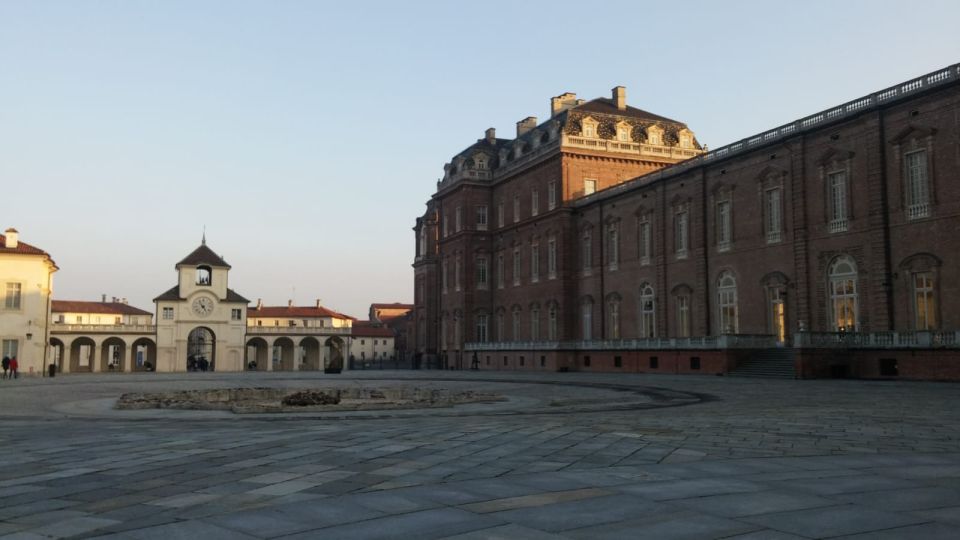 Turin: Palace of Venaria Guided Tour - Key Points