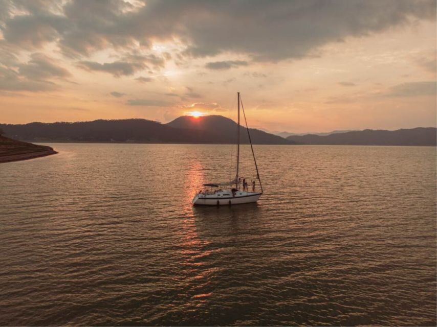 Valle De Bravo: Sailboat - Key Points