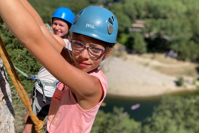 Via Corda Du Pont D'arc (Climbing / Zip Line / Abseiling) - Key Points