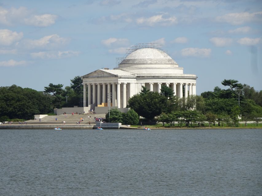 Washington Monuments Self-Guided Walking Tour Scavenger Hunt - Key Points