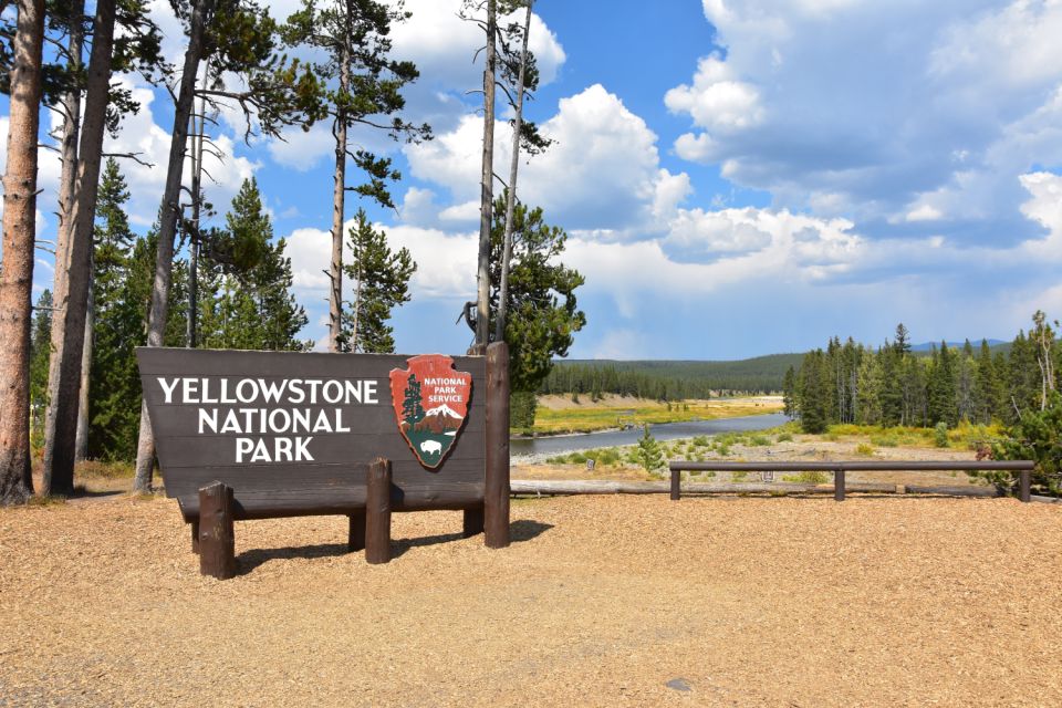 Yellowstone National Park: Self-Driving Audio Guided Tour - Key Points