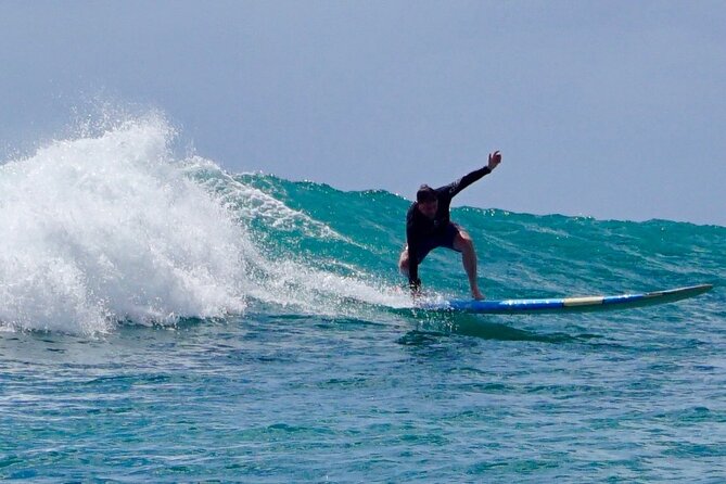 1.5-Hour Semi Private Surfing Lesson in Honolulu