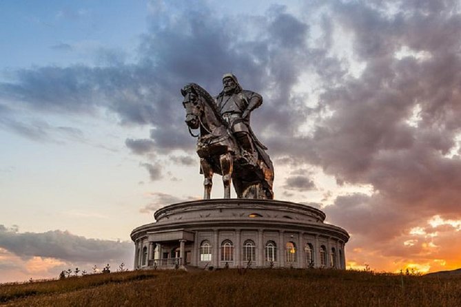 1 Day Coach Tour of Genghis Khan Statue Complex and Terelj National Park Including Lunch