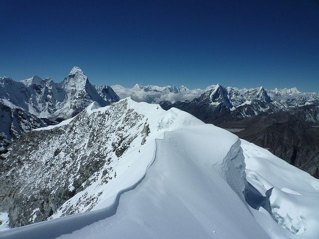 15 Day Island Peak Climbing